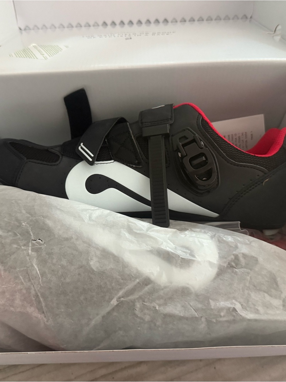 Peloton Men's Black and White Cycling Shoe with Red Liner
